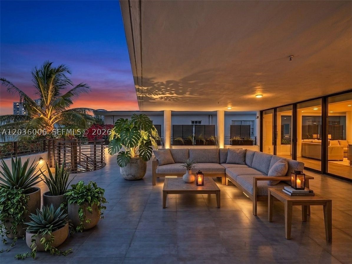 1930 Bay Dr PH1