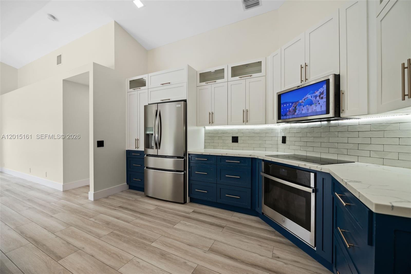 The Ridge on Nob Hill - Residential