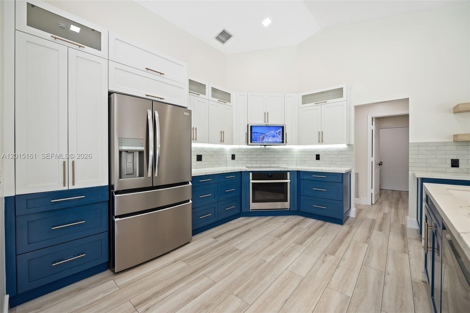 The Ridge on Nob Hill - Residential