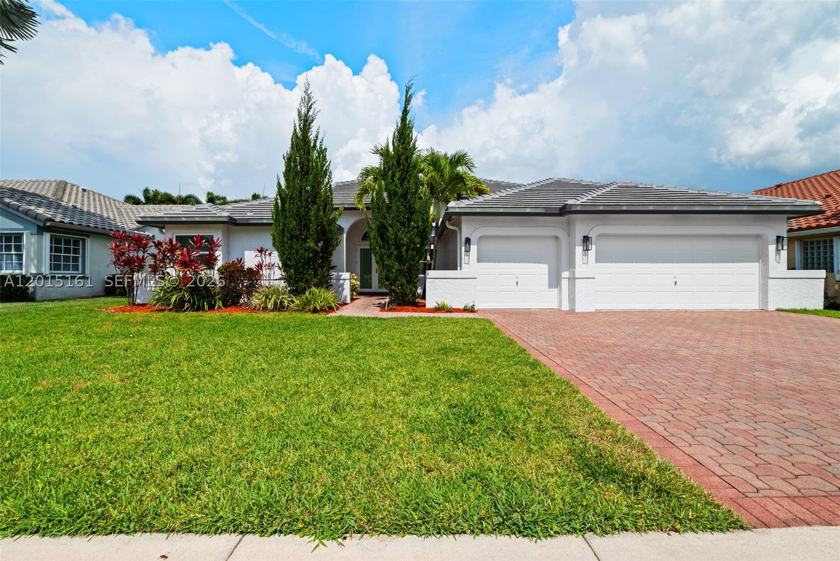 3292 Ridge Trce
