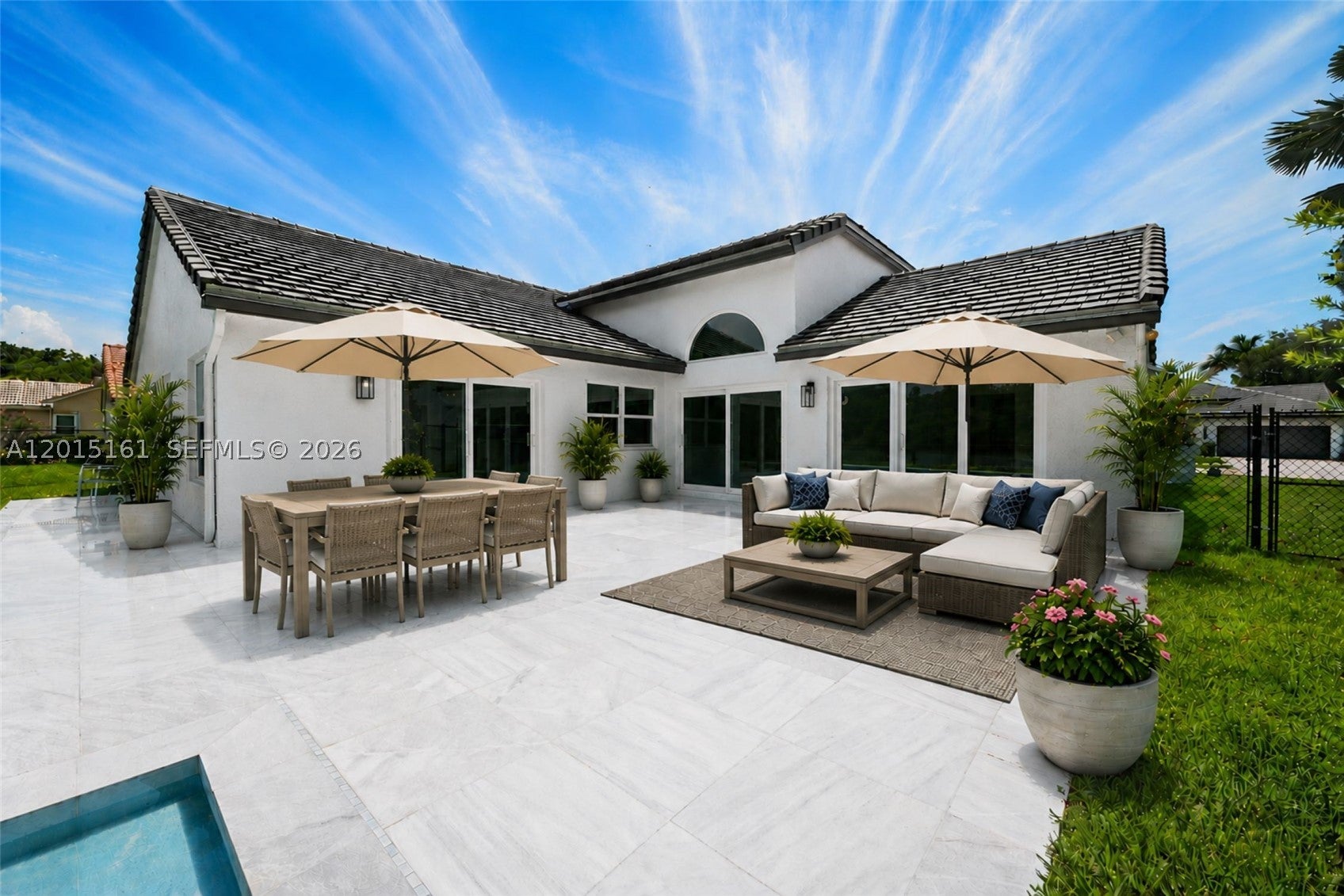 3292 Ridge Trce