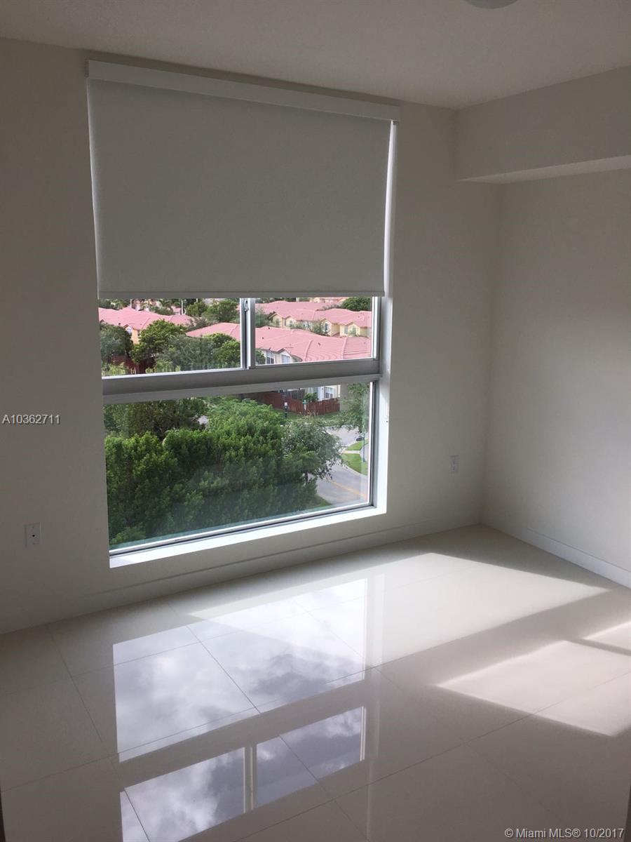 MIDTOWN DORAL CONDO 3 - Residential Lease