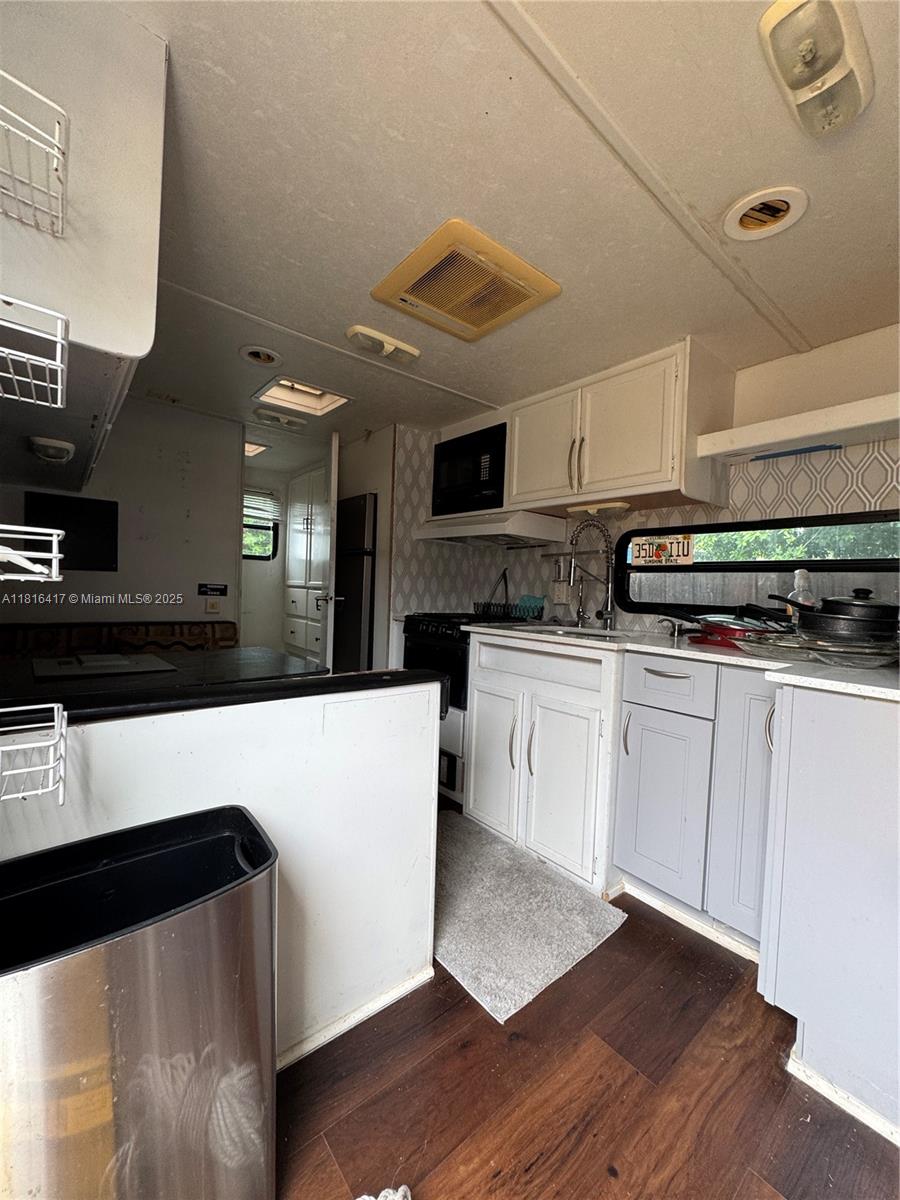 PARA VILLA HEIGHTS - Residential