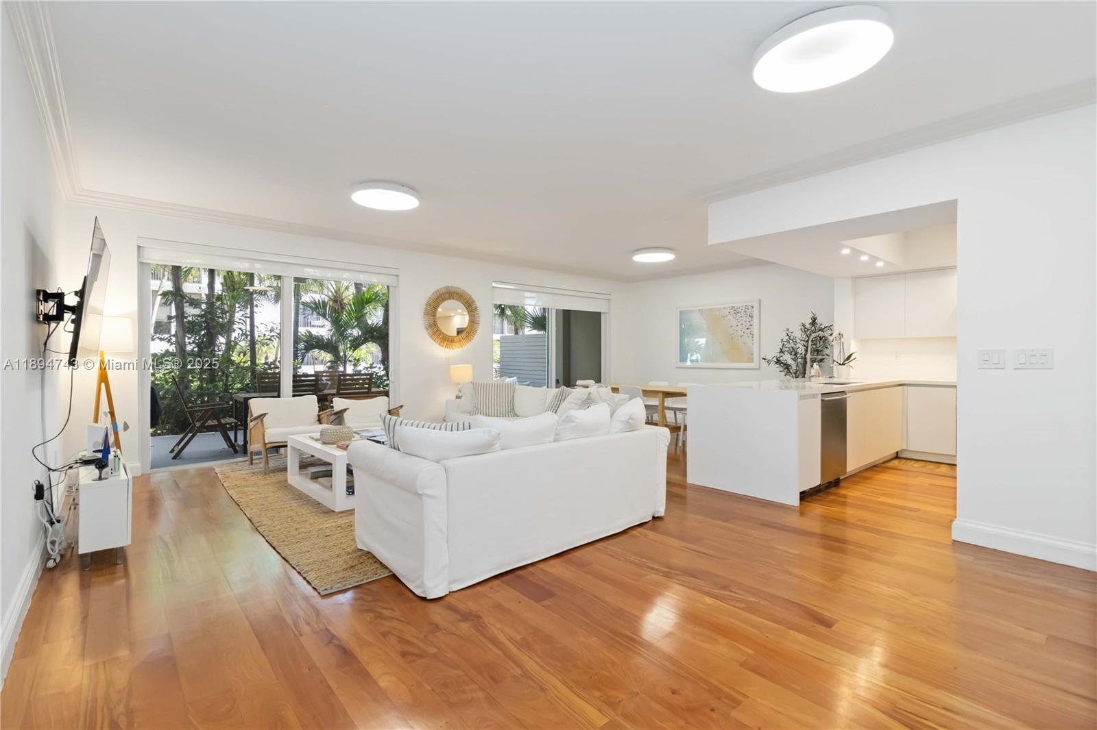 THE TOWNHOMES OF QUAYSIDE - Residential Lease