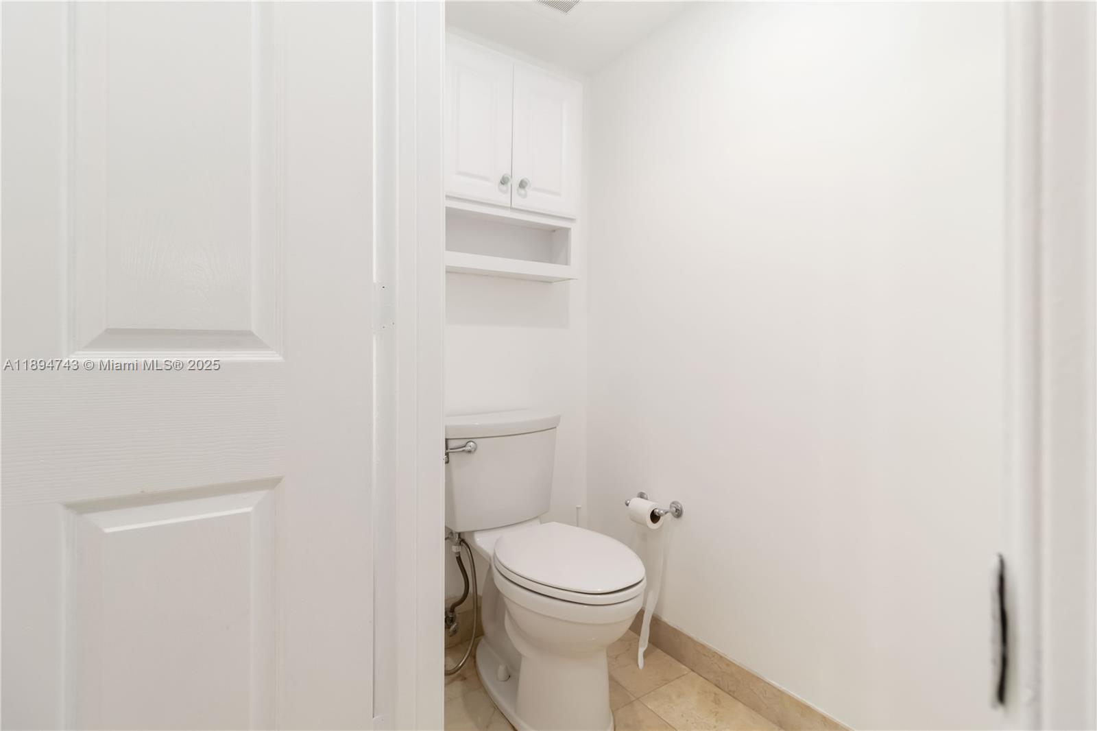 THE TOWNHOMES OF QUAYSIDE - Residential Lease