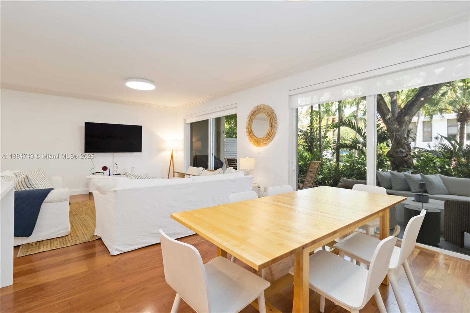 THE TOWNHOMES OF QUAYSIDE - Residential Lease