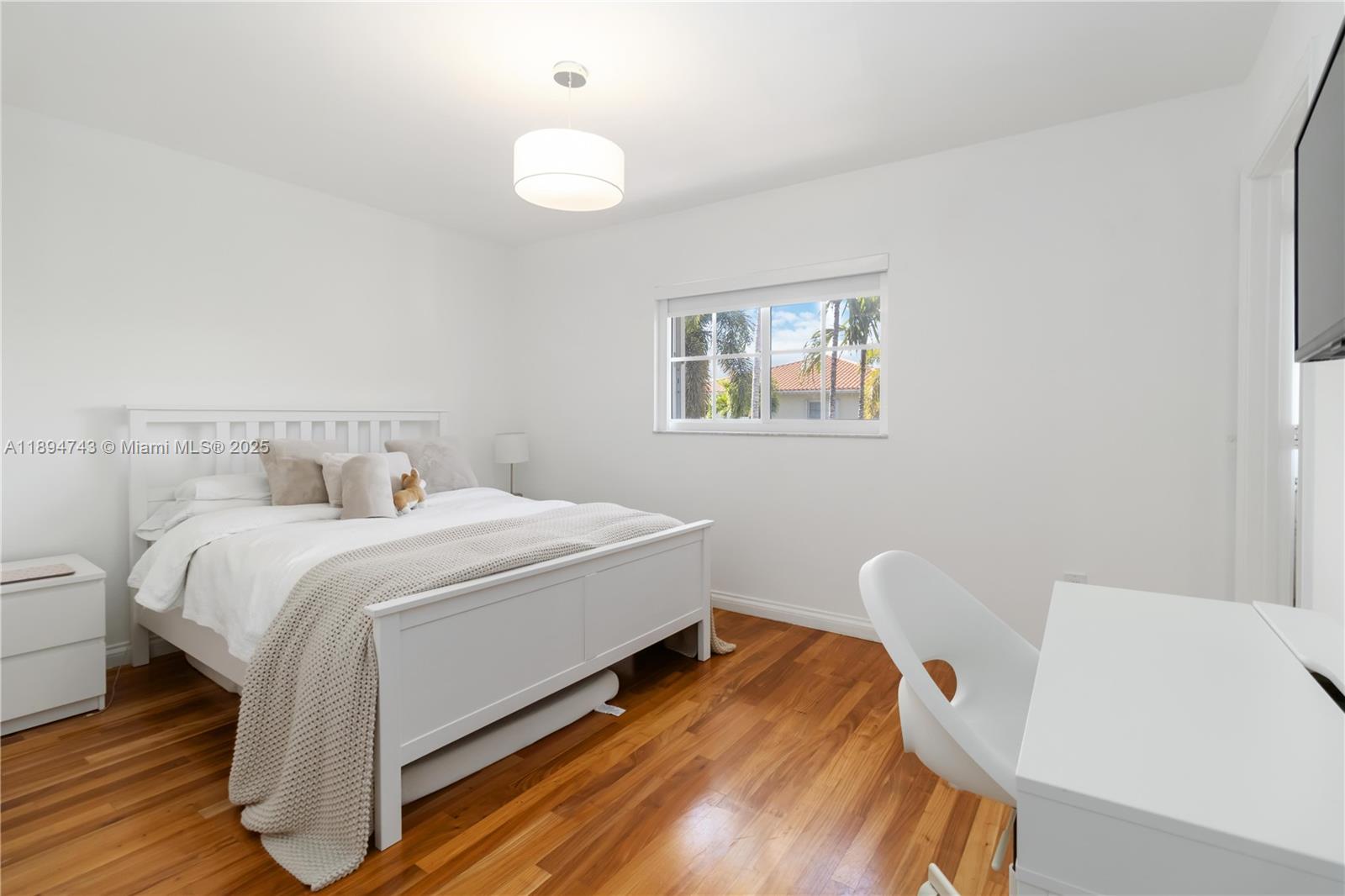 THE TOWNHOMES OF QUAYSIDE - Residential Lease