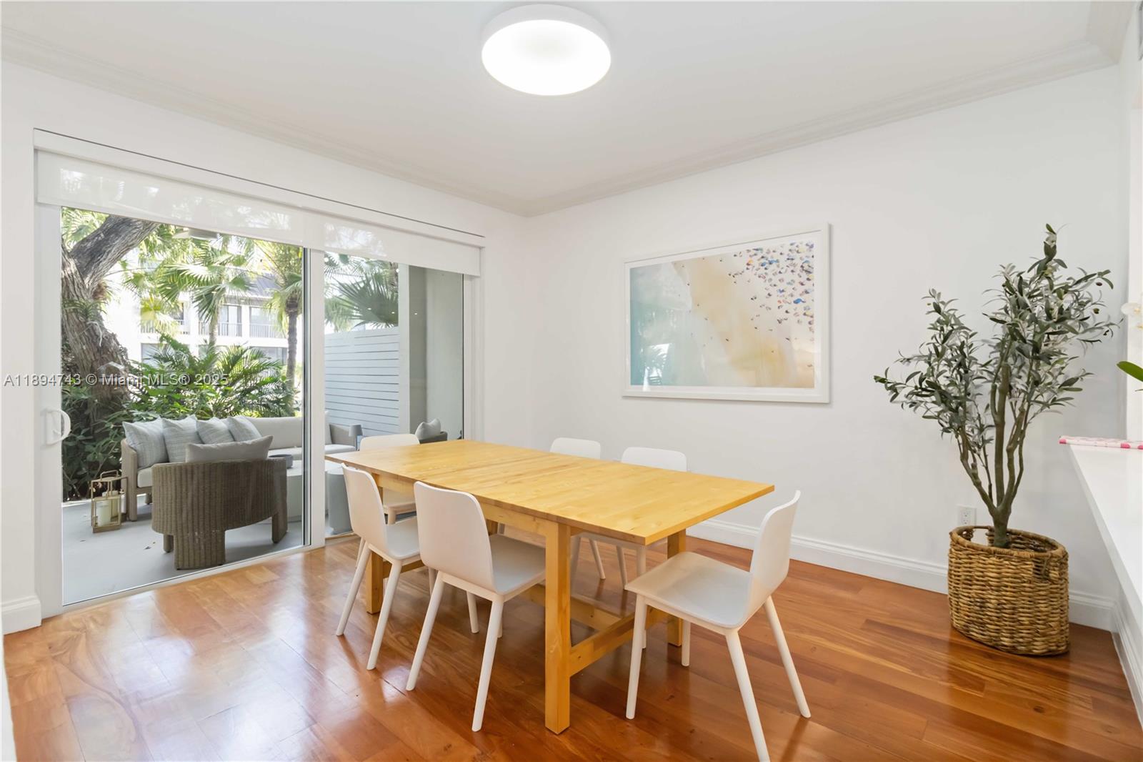 THE TOWNHOMES OF QUAYSIDE - Residential Lease