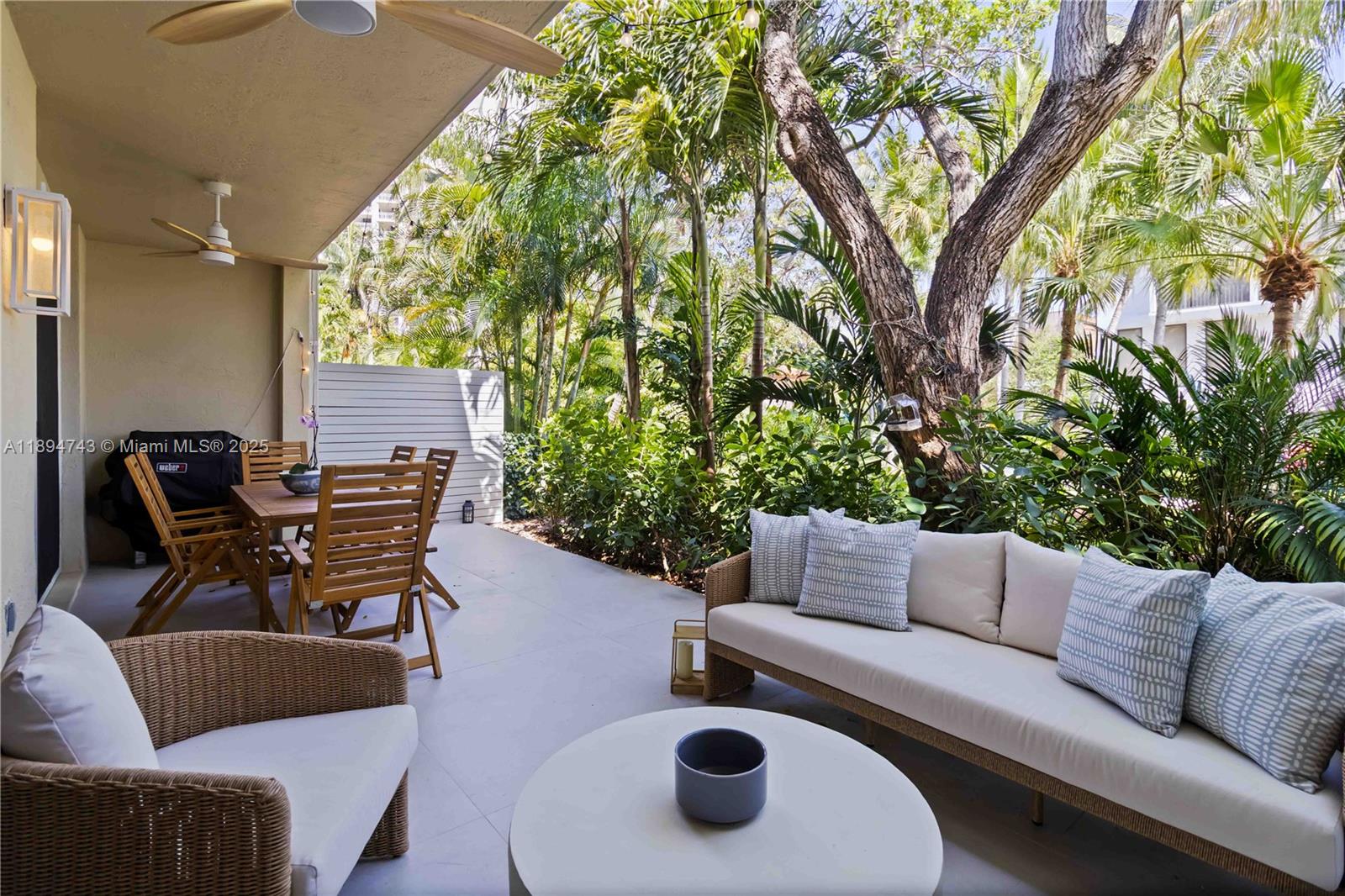 THE TOWNHOMES OF QUAYSIDE - Residential Lease