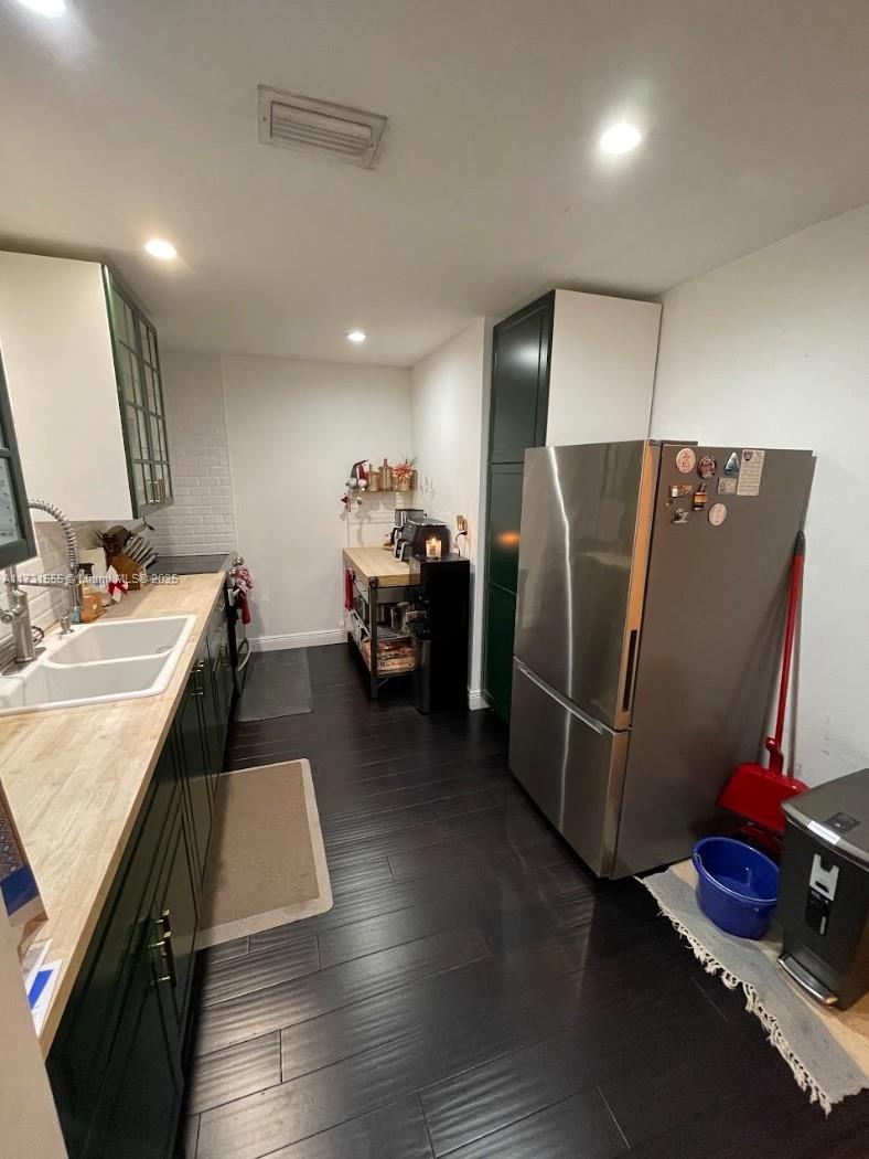 VISTA VERDE TOWNHOUSE SEC - Residential Lease