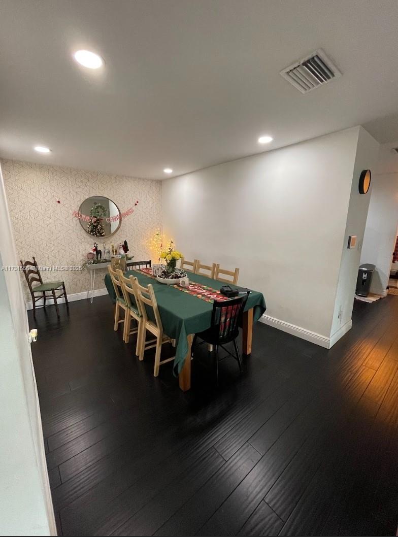 VISTA VERDE TOWNHOUSE SEC - Residential Lease