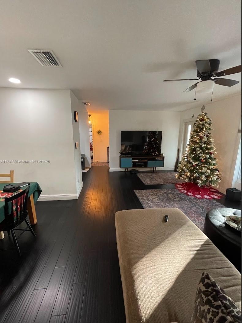 VISTA VERDE TOWNHOUSE SEC - Residential Lease
