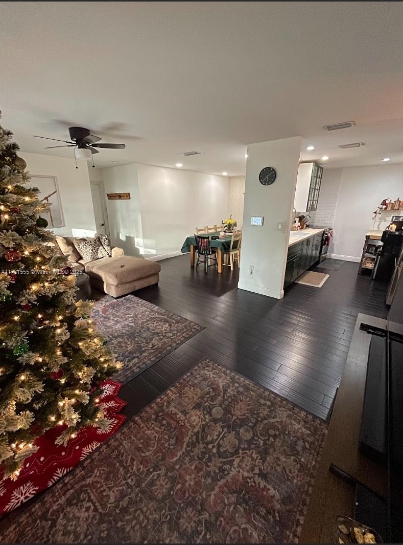 VISTA VERDE TOWNHOUSE SEC - Residential Lease
