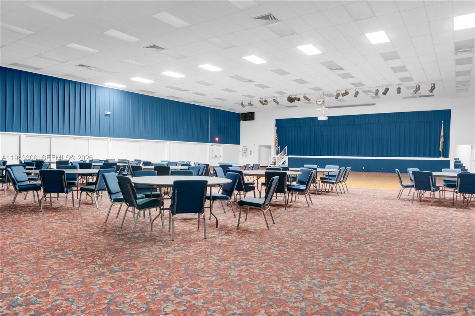 GOLFSIDE CONDO - Residential