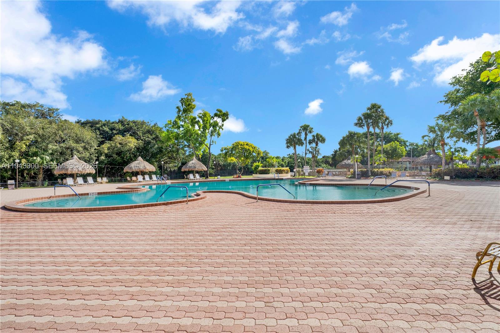 GOLFSIDE CONDO - Residential