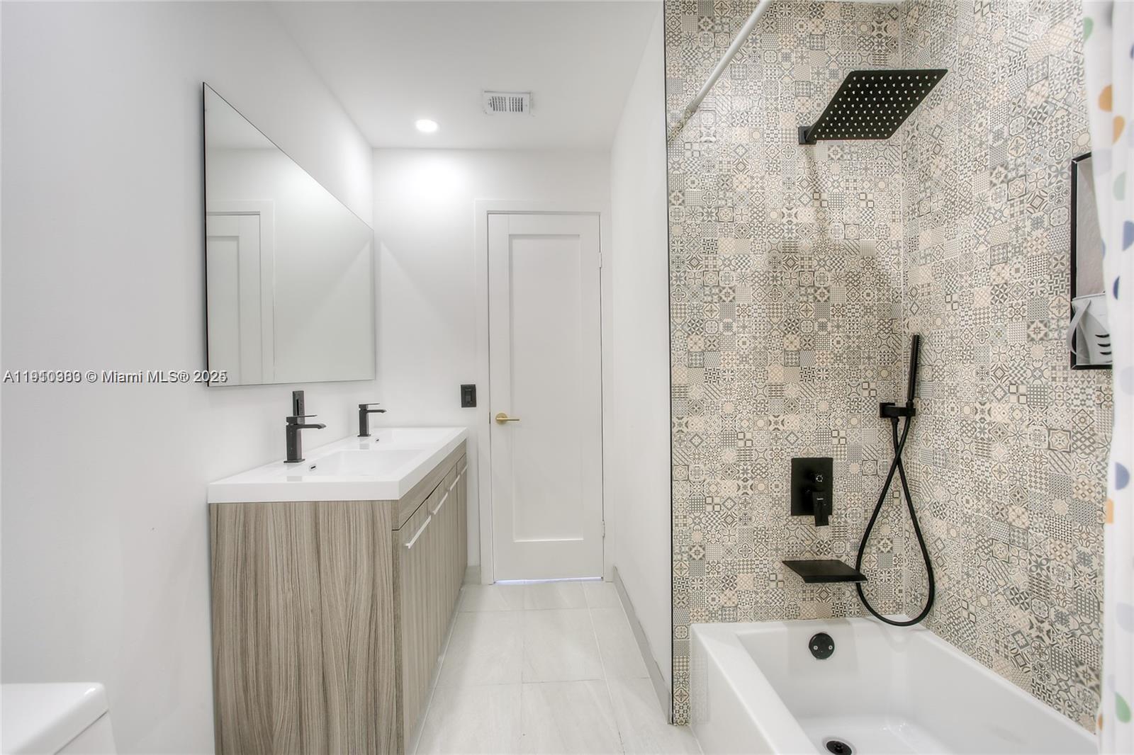 MONTERREY 6TH ADDN - Residential