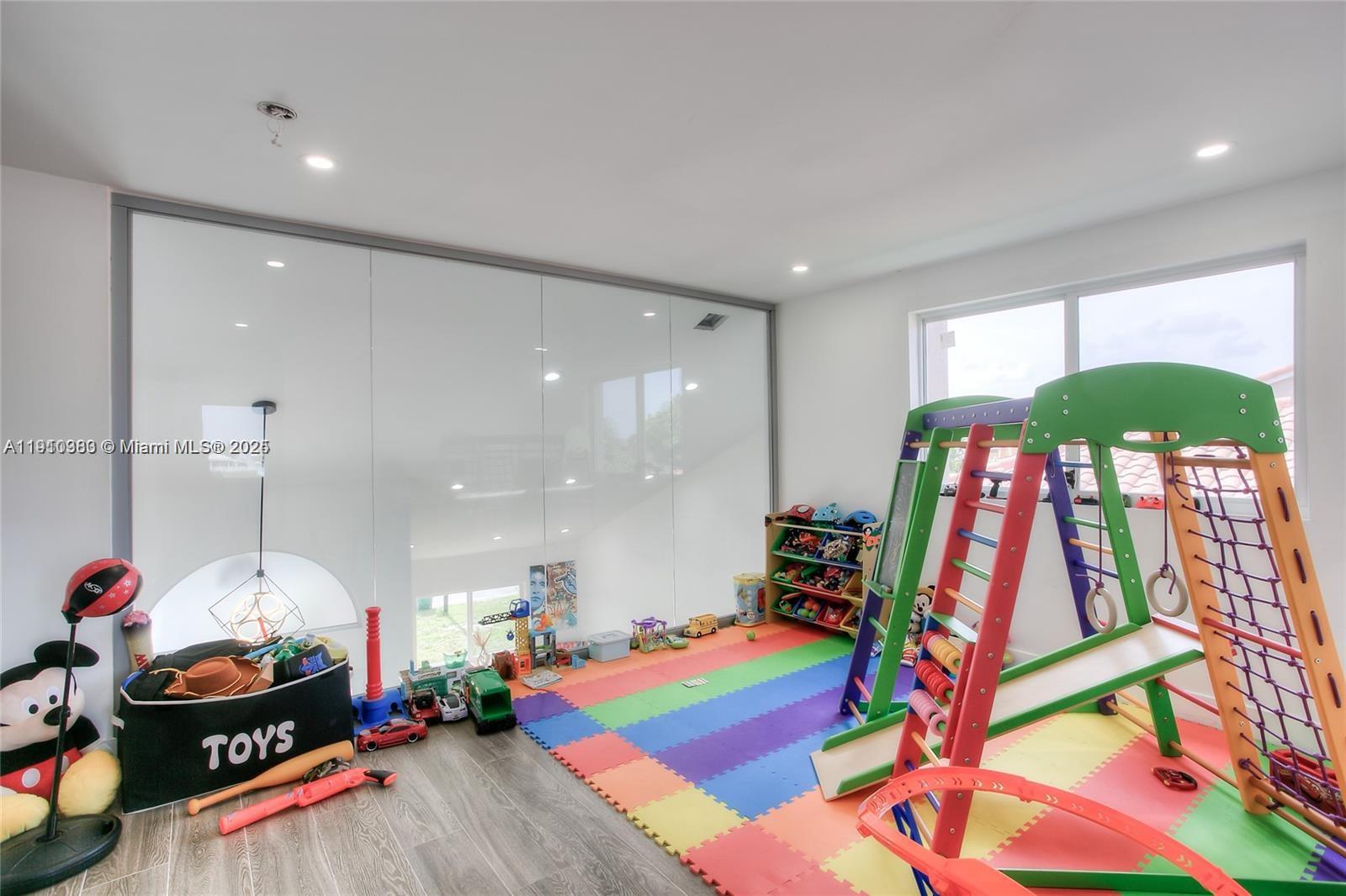 MONTERREY 6TH ADDN - Residential