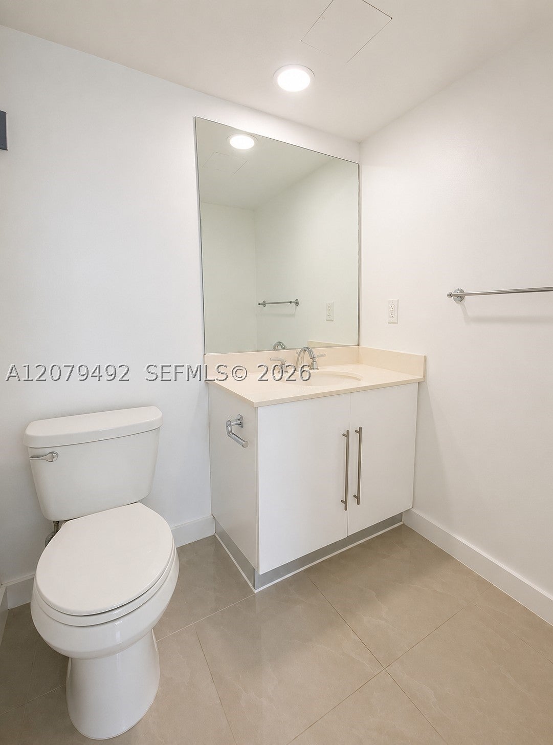 3000 S Ocean Dr 200