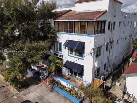1021 NW 3rd St 305 Miami FL 33128