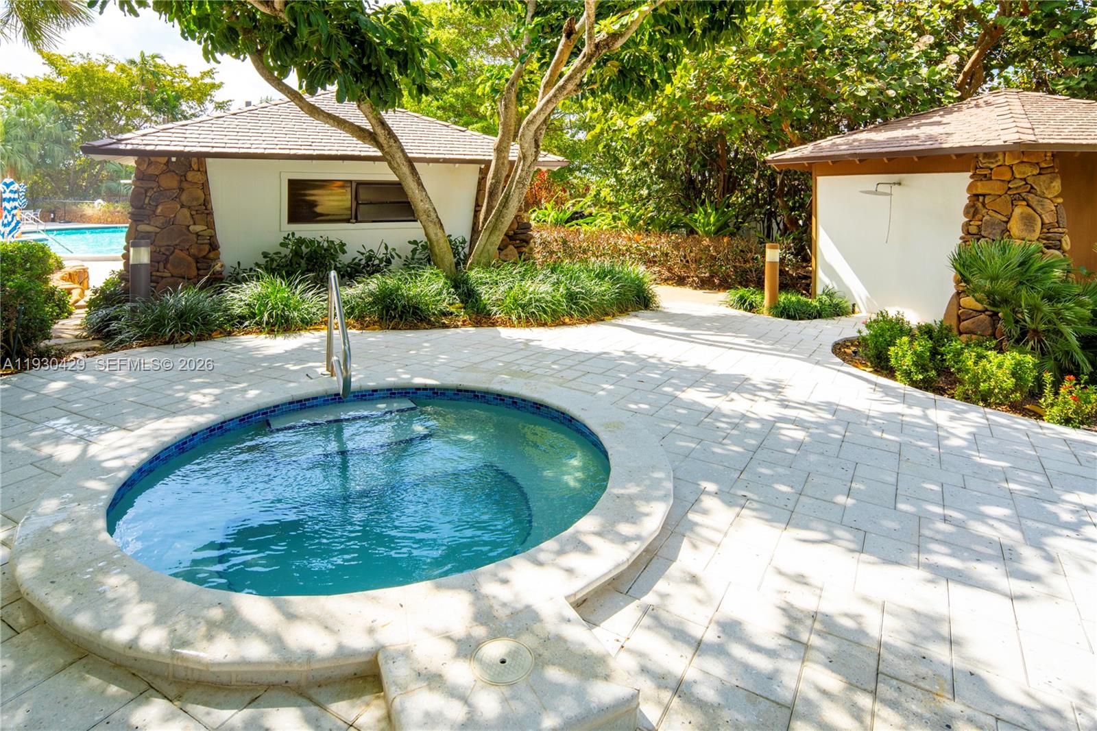 THE TOWERS OF QUAYSIDE CO - Residential