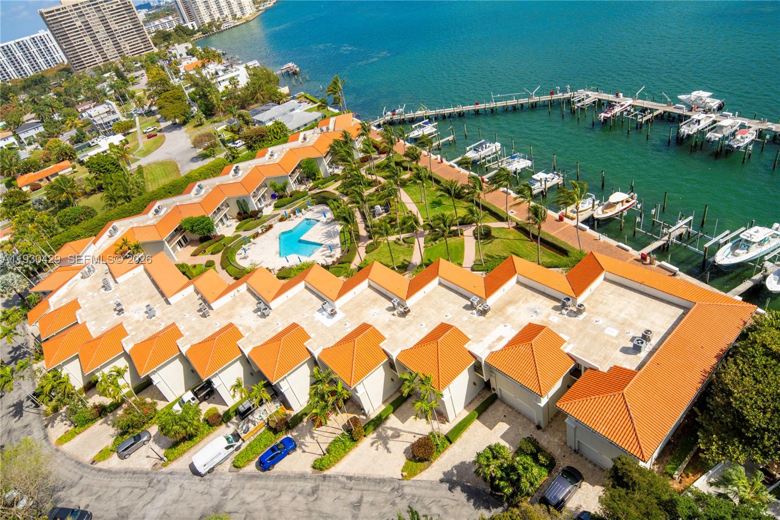 THE TOWERS OF QUAYSIDE CO - Residential