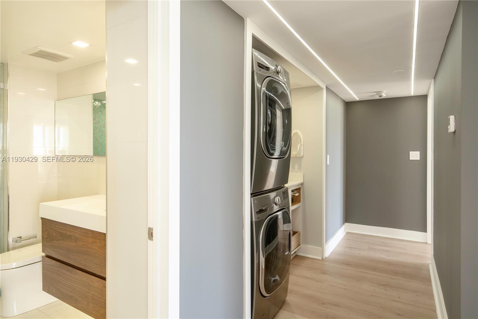 THE TOWERS OF QUAYSIDE CO - Residential