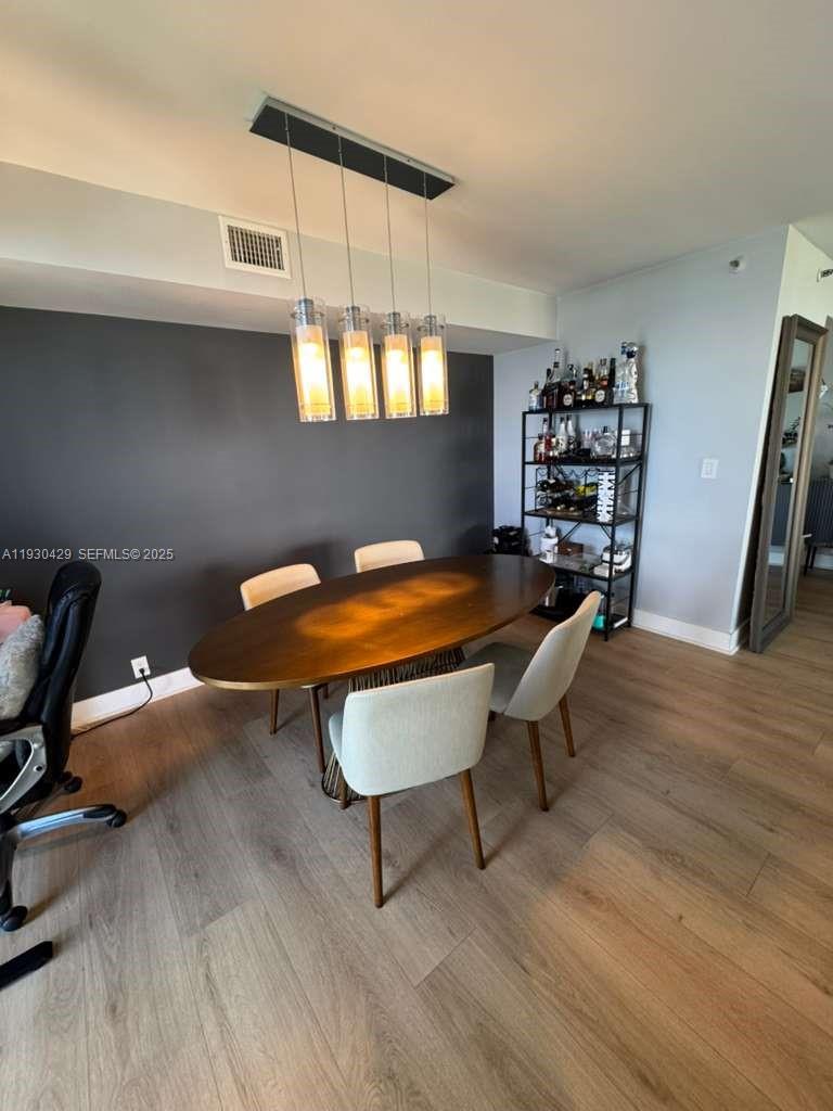 THE TOWERS OF QUAYSIDE CO - Residential