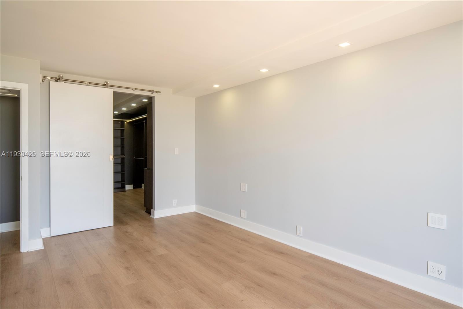 THE TOWERS OF QUAYSIDE CO - Residential