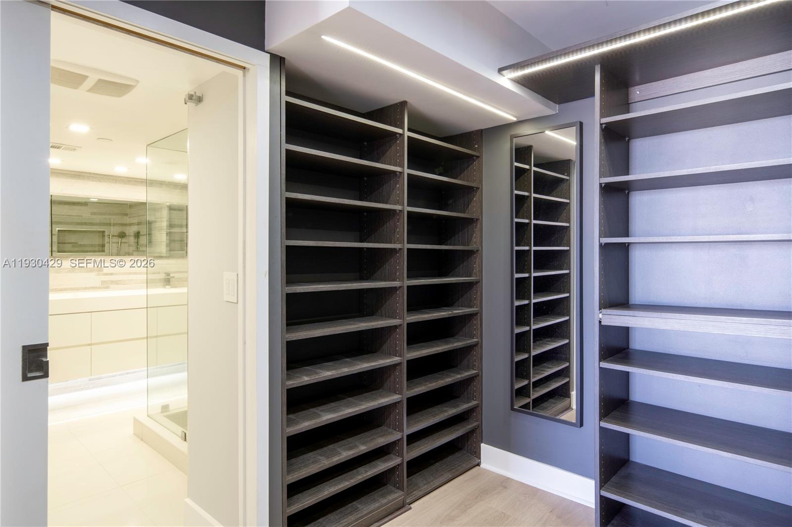 THE TOWERS OF QUAYSIDE CO - Residential