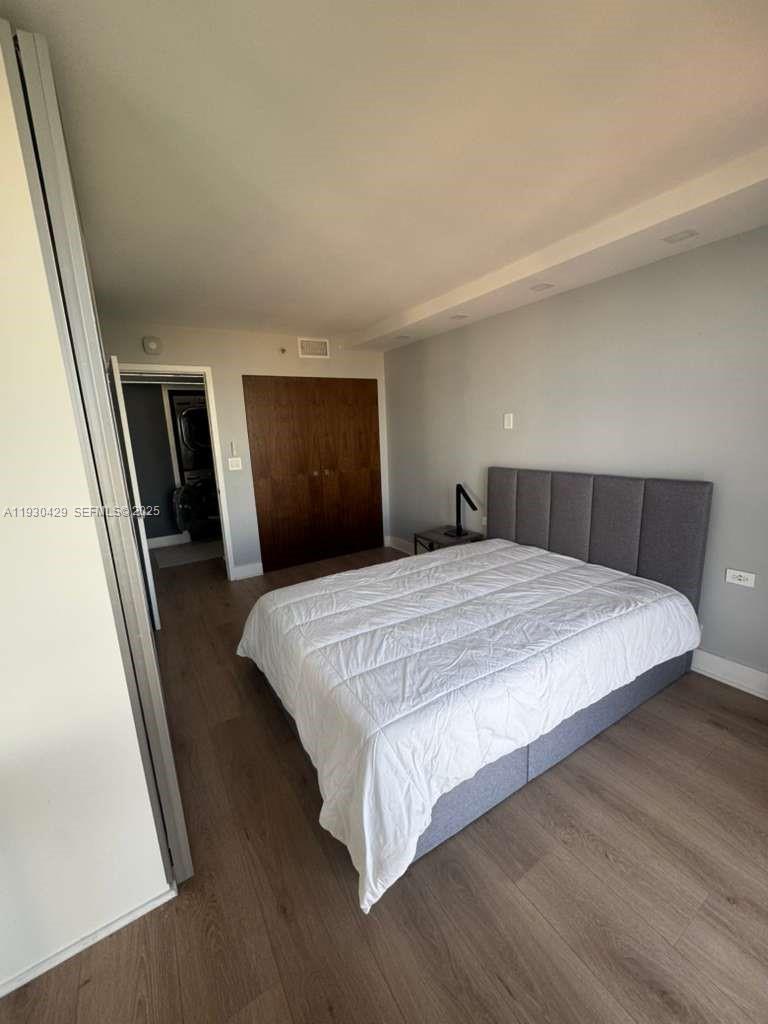 THE TOWERS OF QUAYSIDE CO - Residential