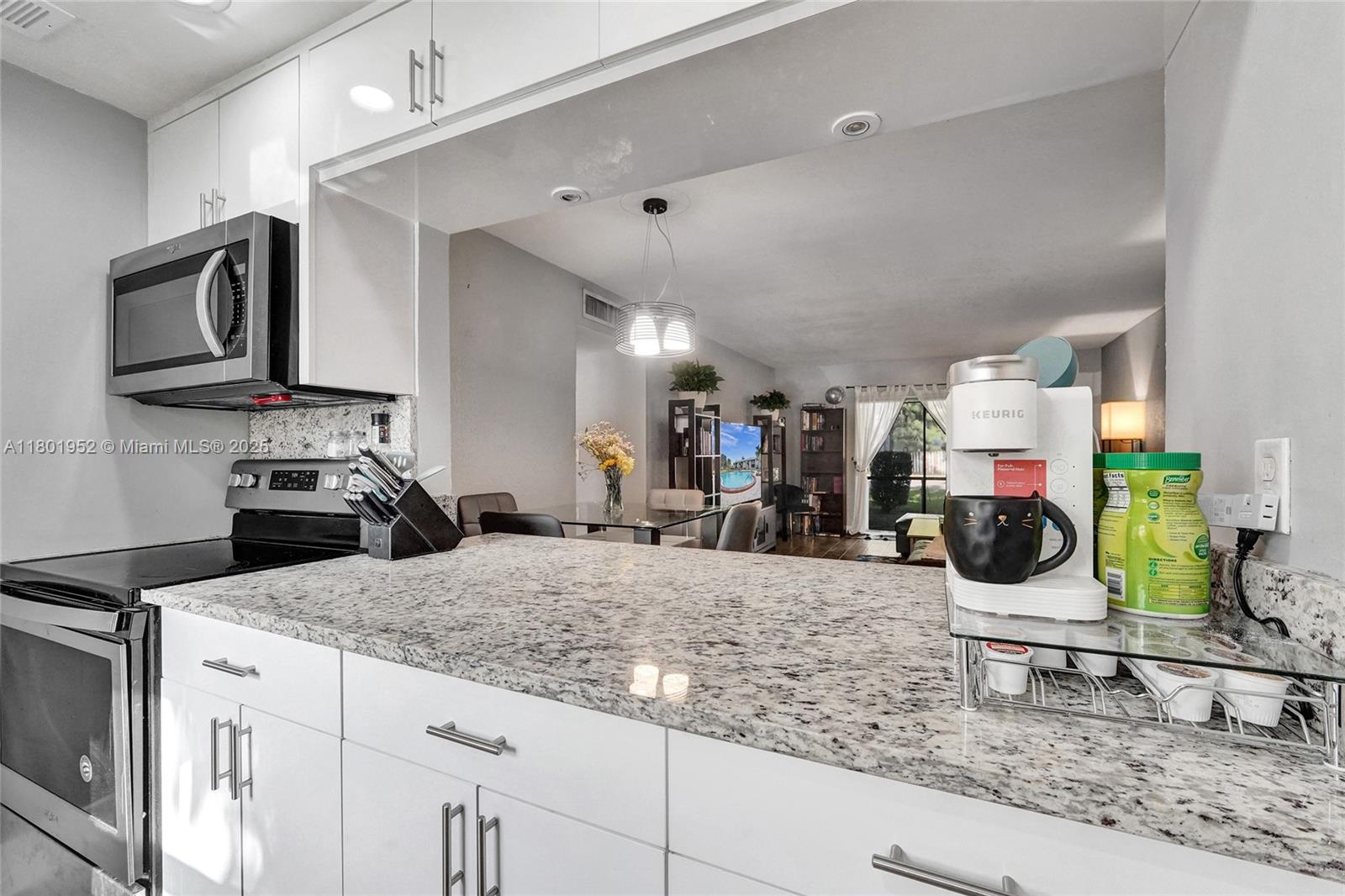 ALPINE WOODS VILLA NO 2 C - Residential