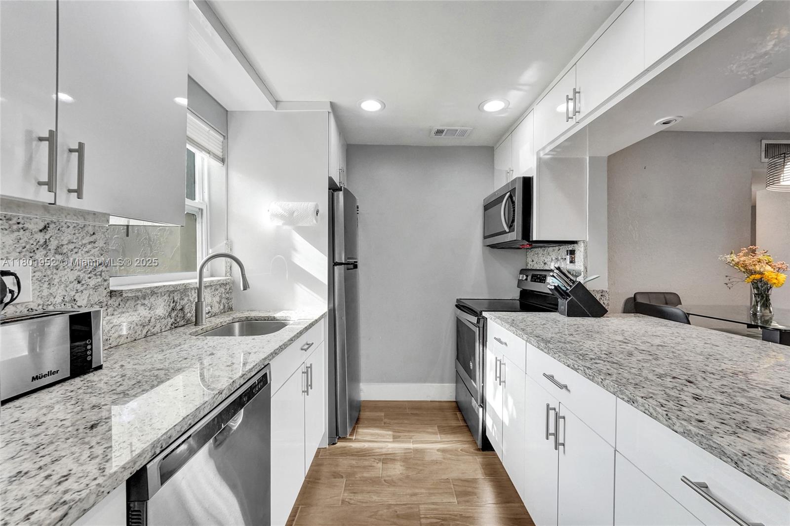 ALPINE WOODS VILLA NO 2 C - Residential