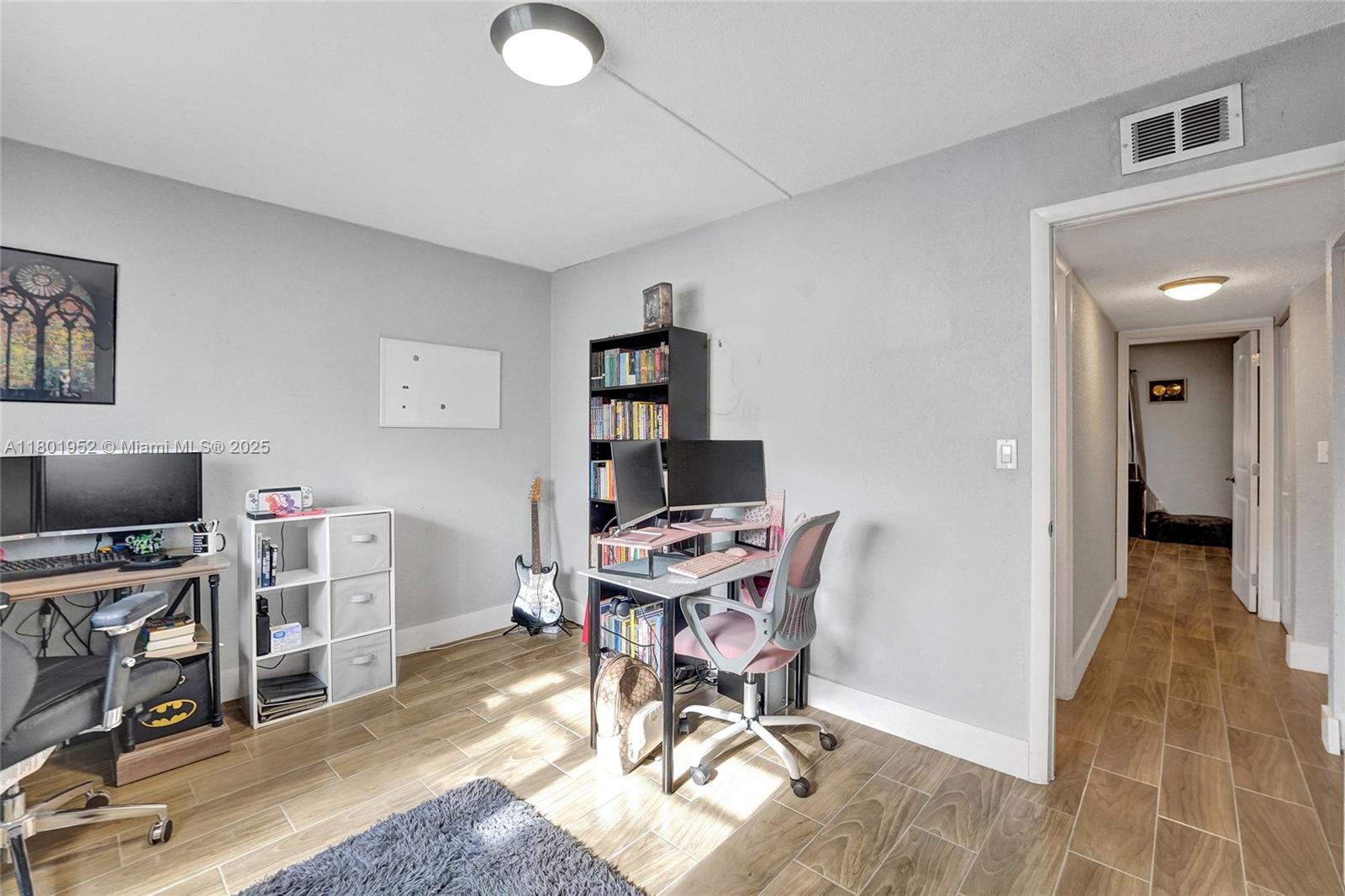 ALPINE WOODS VILLA NO 2 C - Residential