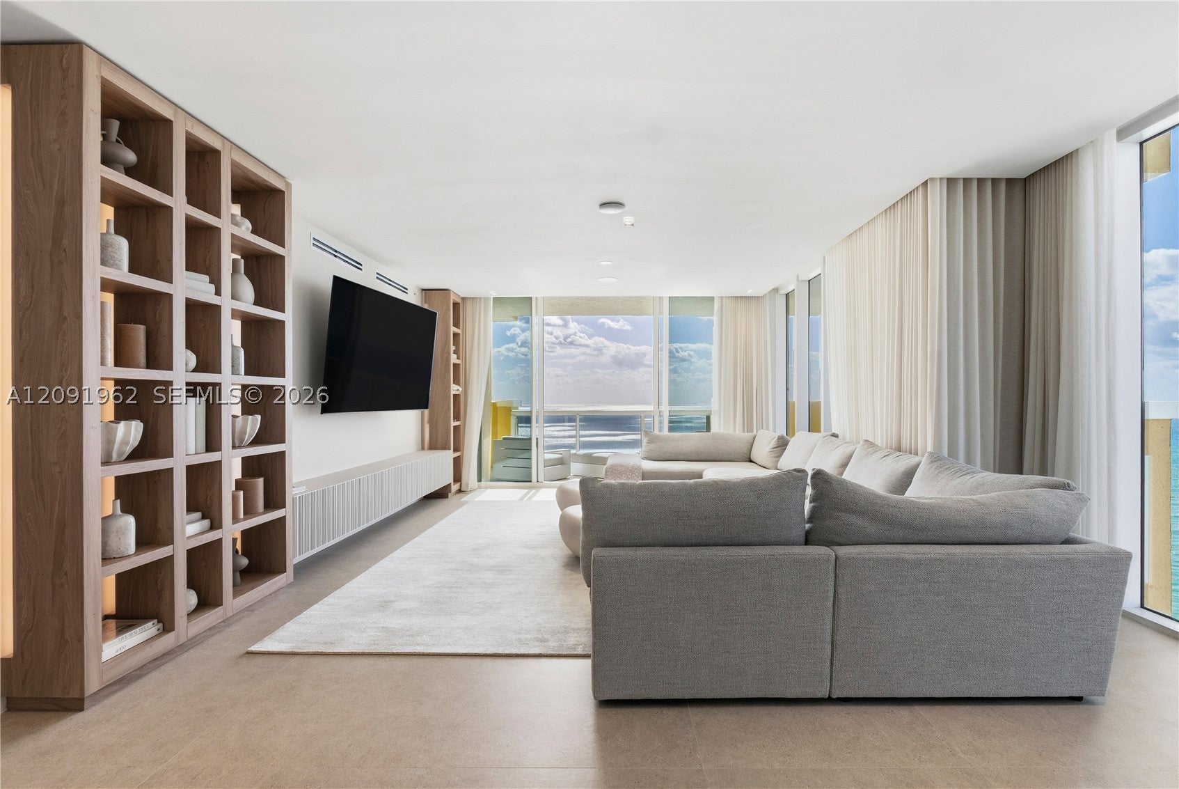 17875 Collins Ave 3906