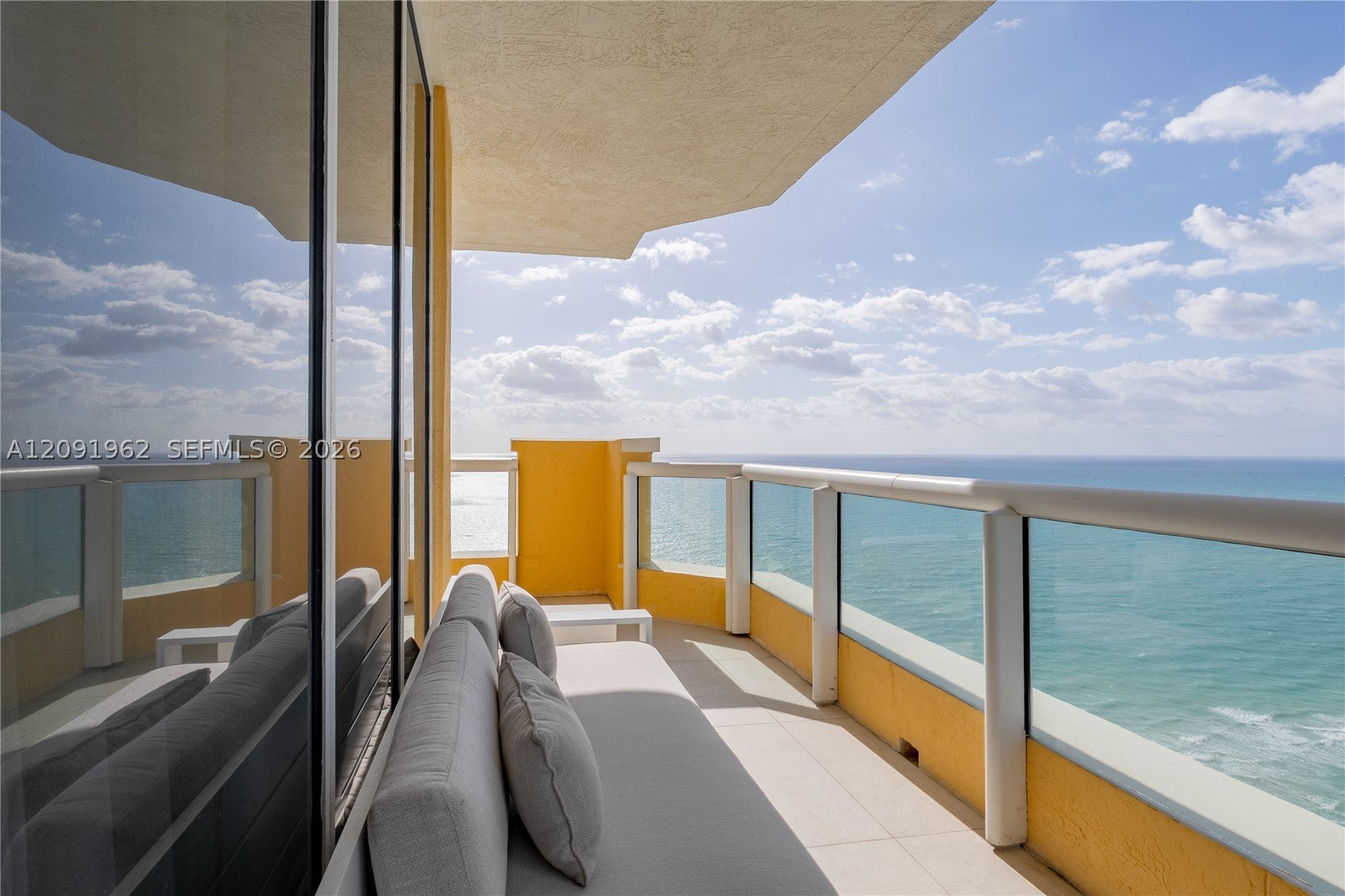 17875 Collins Ave 3906