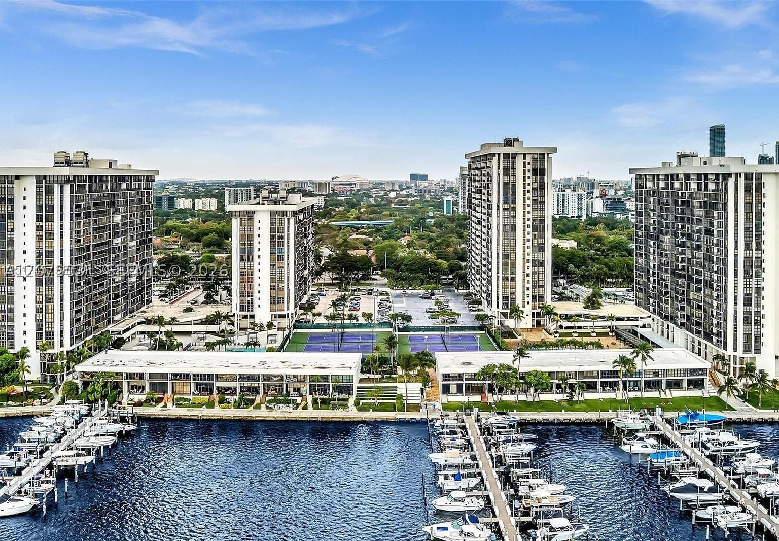 1915 Brickell Ave TH15