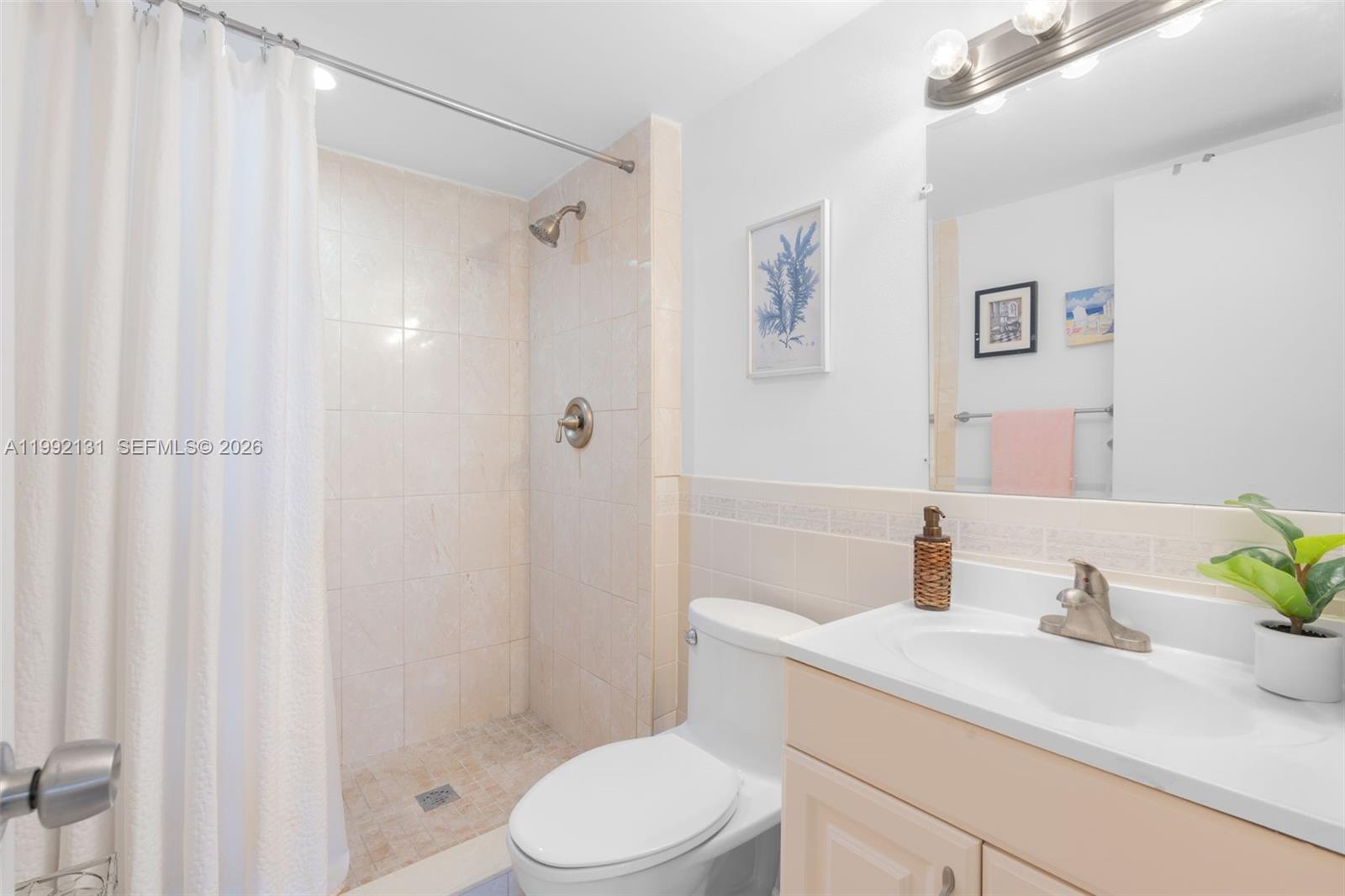 CASA VERANO CONDO - Residential