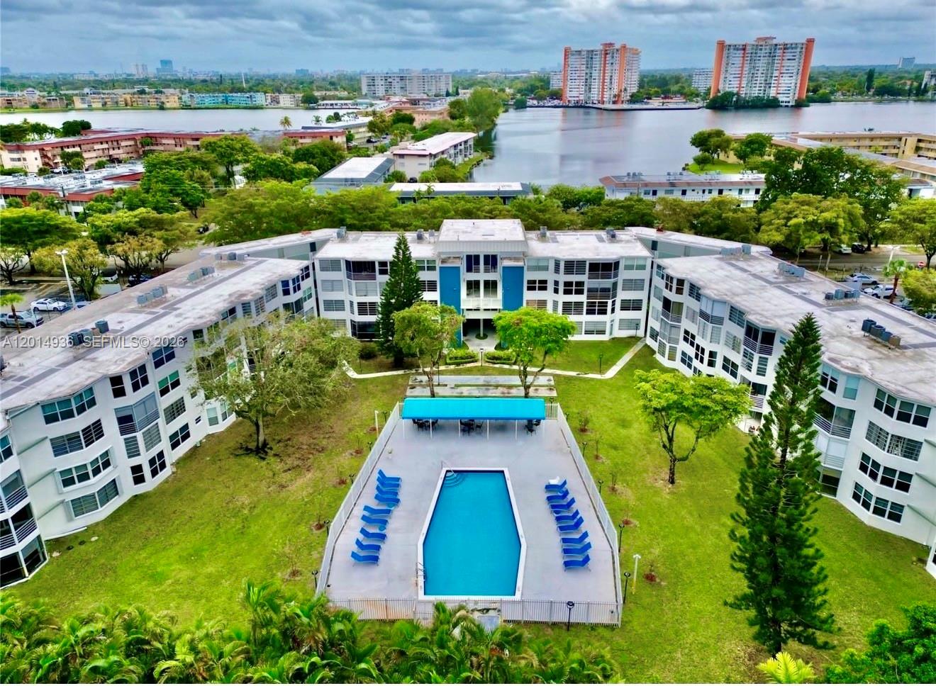 ROLLING GREEN CONDO E - Residential Lease