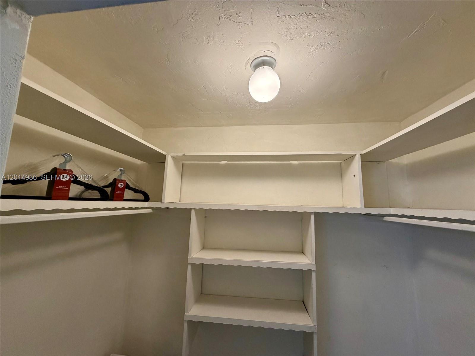 ROLLING GREEN CONDO E - Residential Lease