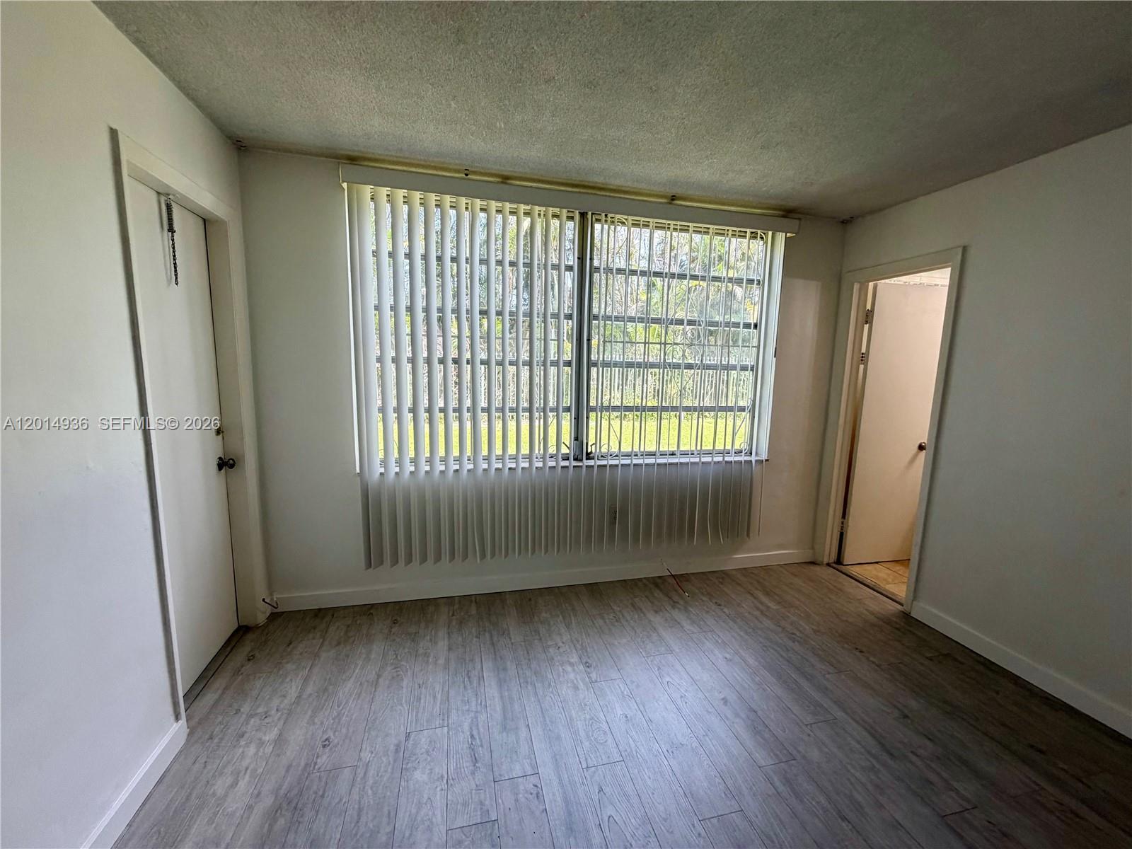ROLLING GREEN CONDO E - Residential Lease