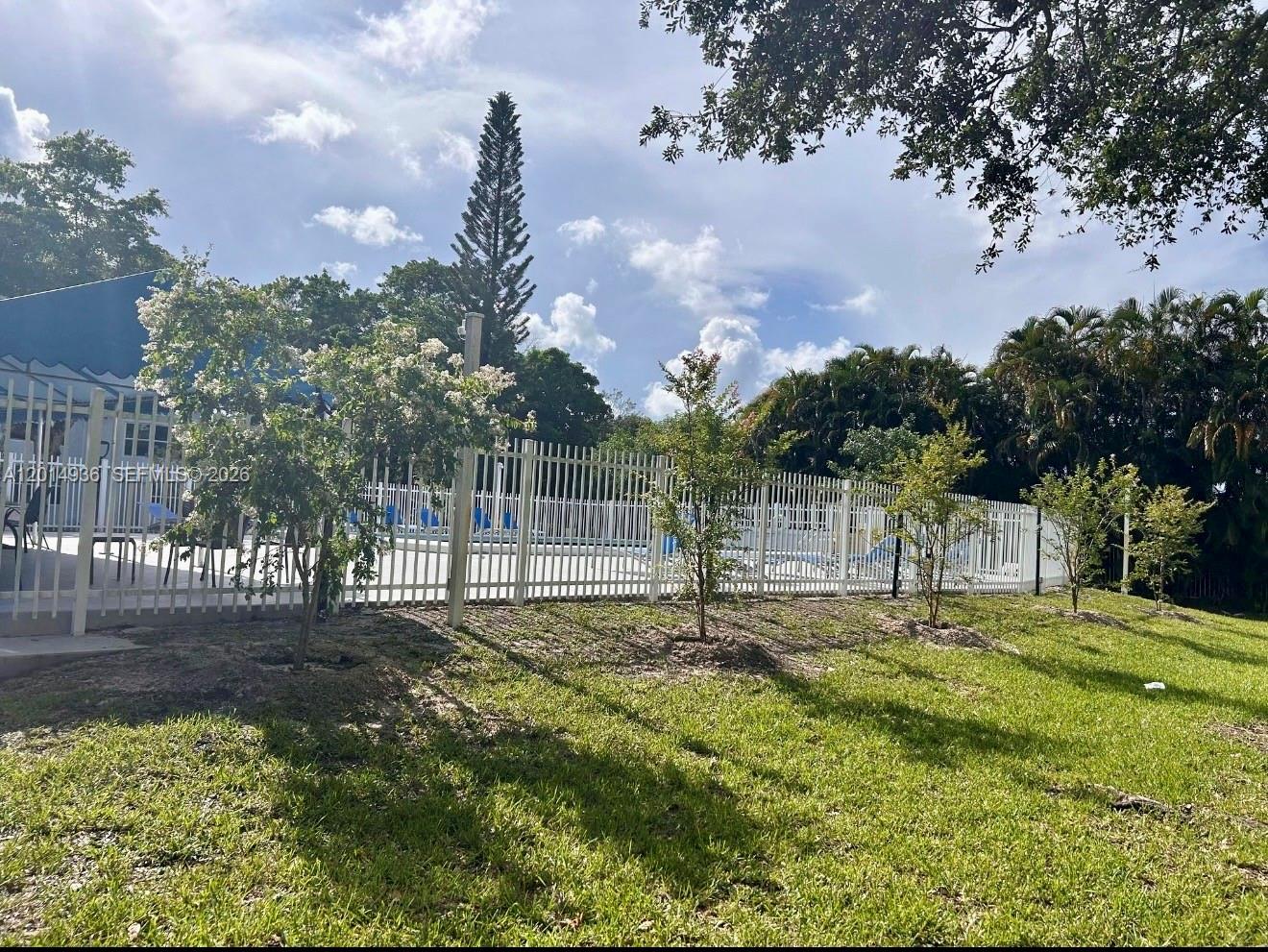 ROLLING GREEN CONDO E - Residential Lease