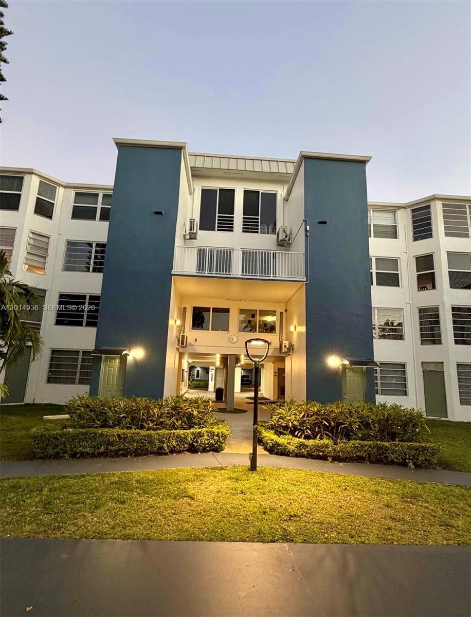 ROLLING GREEN CONDO E - Residential Lease