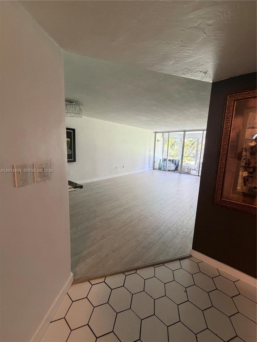 ROLLING GREEN CONDO E - Residential Lease
