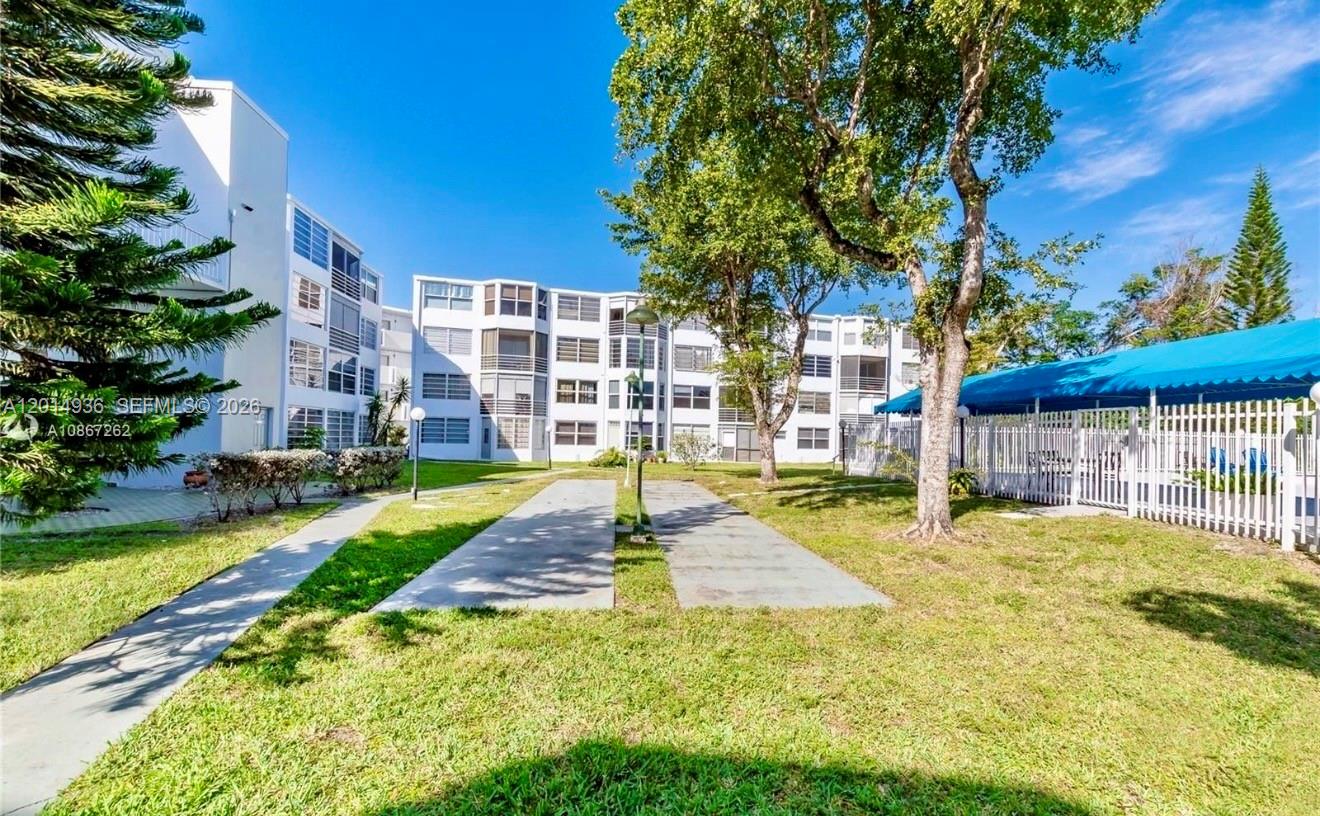 ROLLING GREEN CONDO E - Residential Lease