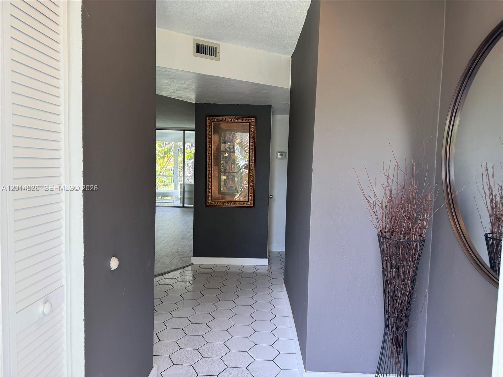 ROLLING GREEN CONDO E - Residential Lease