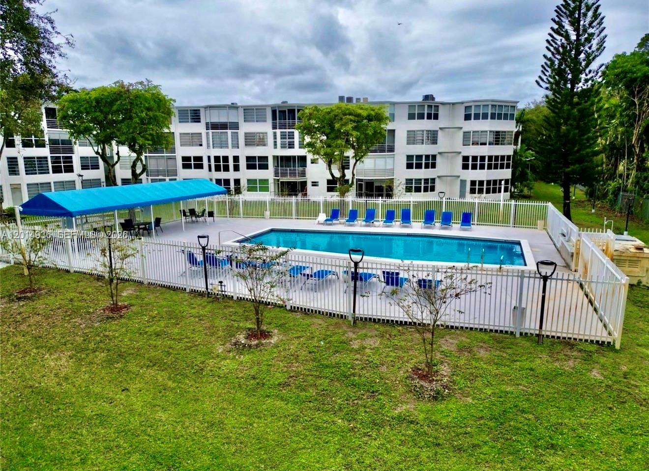 ROLLING GREEN CONDO E - Residential Lease