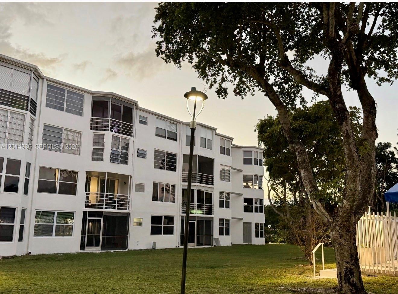 ROLLING GREEN CONDO E - Residential Lease