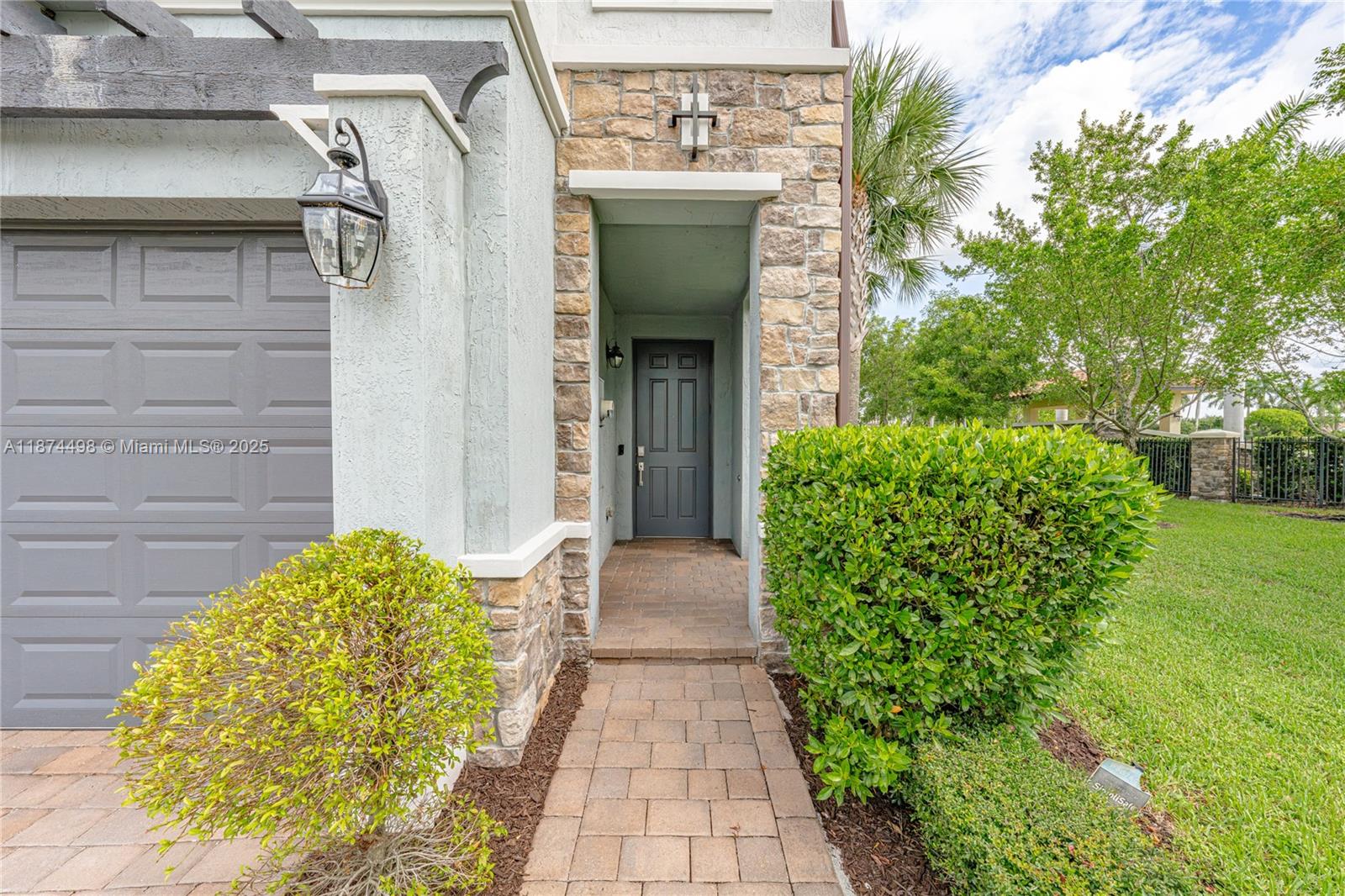 FLAVOR PICT TOWNHOMES PUD - Residential