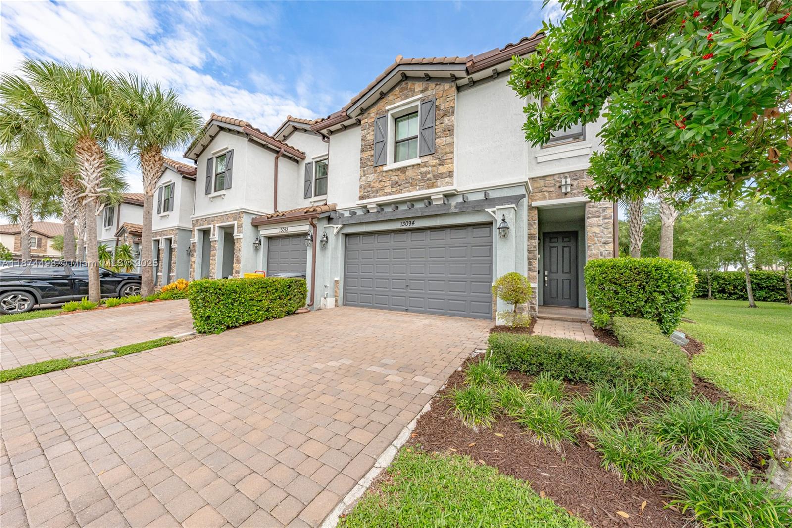 FLAVOR PICT TOWNHOMES PUD - Residential