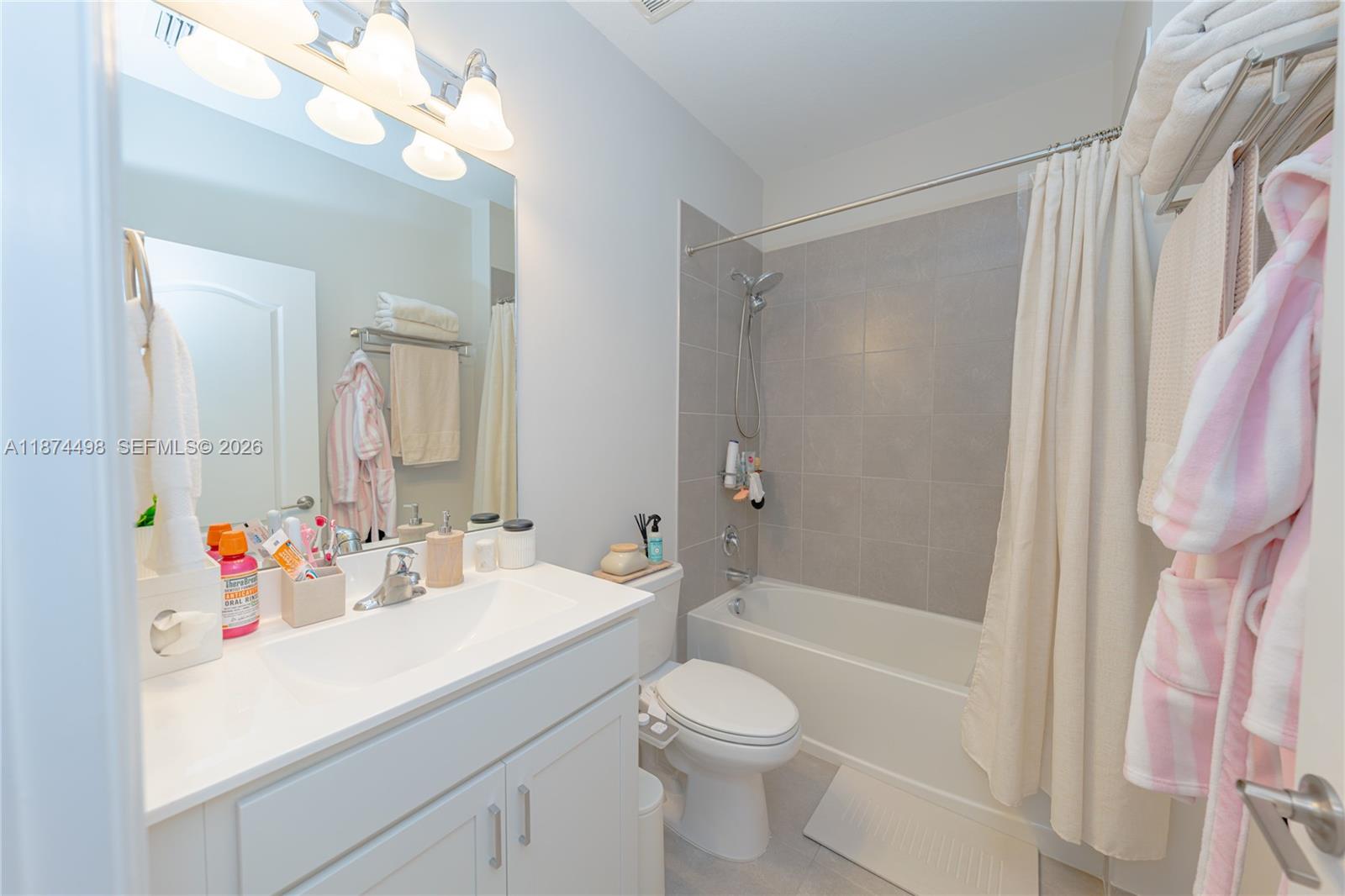 FLAVOR PICT TOWNHOMES PUD - Residential